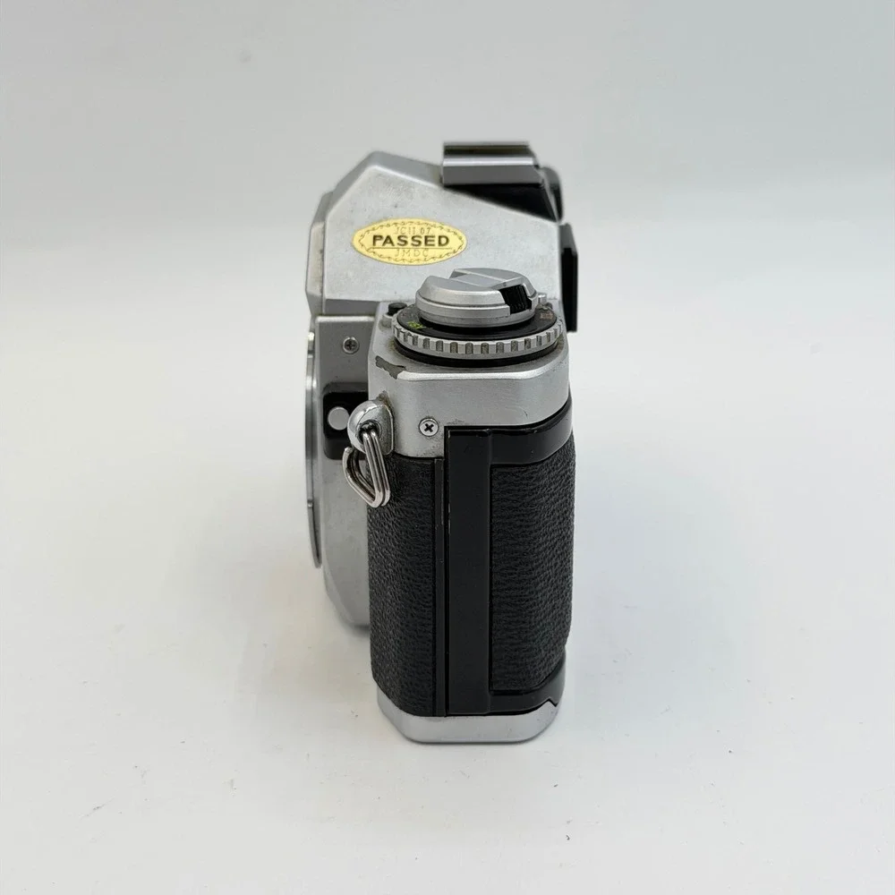Canon AV-1 35mm SLR Film Camera Body Silver Black Japan 659723 TESTED